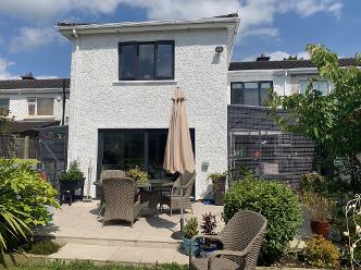 Large luxurious house patio with and enclosed safe cat space on each side